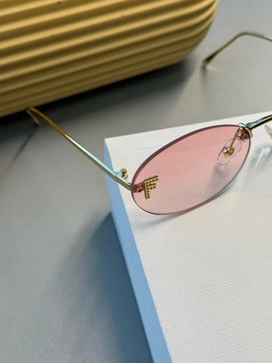 Fendi Kristal Oval Güneş Gözlüğü – Pudra Gradyan